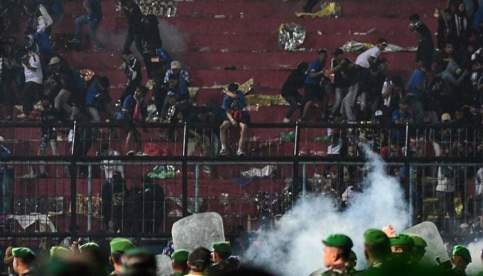 الجزائرمیں فٹبال میچ کے دوران بھگدڑ مچنے سے 3 افراد جاں بحق