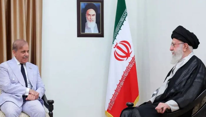 ایران کیلئے پاکستان کی مکمل حمایت، امریکا کا نام لئے بغیر حملے پر اظہار تشویش