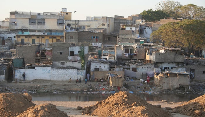 بلدیہ عظمیٰ کراچی کا بجٹ، کچی آبادیوں کو ماڈل اور ہائی رائز بنانے کا اعلان