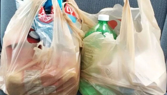 پلاسٹک آلودگی کیخلاف کارروائی، خلاف ورزی پر دکانداروں کو نوٹسز جاری