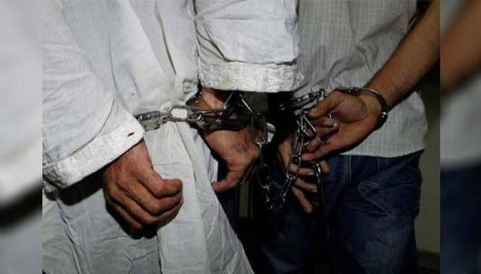 لیاری گینگ وار سرغنہ ارشد پپو کے اڈے پر چھاپہ، 5 ملزمان گرفتار