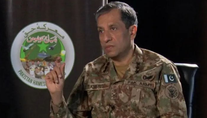 برائے مہربانی فوج کو سیاست میں ملوث نہ کیا جائے‘ ڈی جی آئی ایس پی آر، عمران سے پس پردہ رابطوں کی تردید