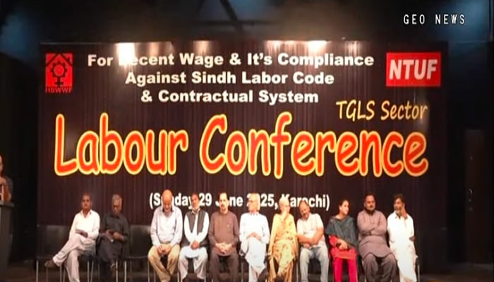 صنعتی امن کیلئے لیونگ ویج کو یقینی بنانا  ضروری ہے، لیبر کانفرنس