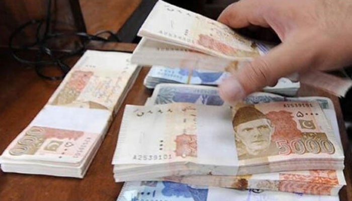 دوران چھاپہ 28 لاکھ روپے غائب، SHO شاہ فیصل کالونی معطل
