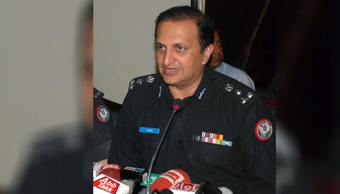 ایڈیشنل آئی جی نے کھارادر میں حسینیہ ایرانیاں امام بارگاہ کا دورہ کرکے سکیورٹی جائزہ لیا