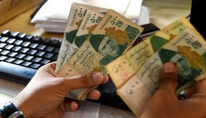 وفاقی حکومت نے اسٹیٹ بینک کا 500 ارب روپے کا قرض 4 سال قبل ادا کردیا