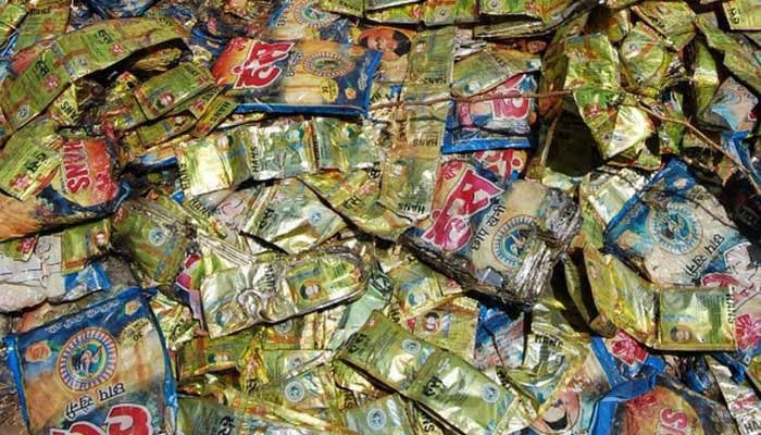 مشرف کالونی، بڑی تعداد میں اسمگل شدہ انڈین گٹکا، تمباکو اور سگریٹ برآمد، ملزم گرفتار