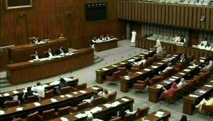 PTI میں سینیٹ ٹکٹوں کی تقسیم پر اختلافات شدت اختیار کرگئے