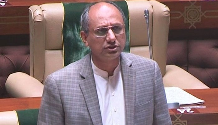 کھڈا مارکیٹ میں کام کے دوران وزن بڑھنے سے چھت گری، وزیر بلدیات
