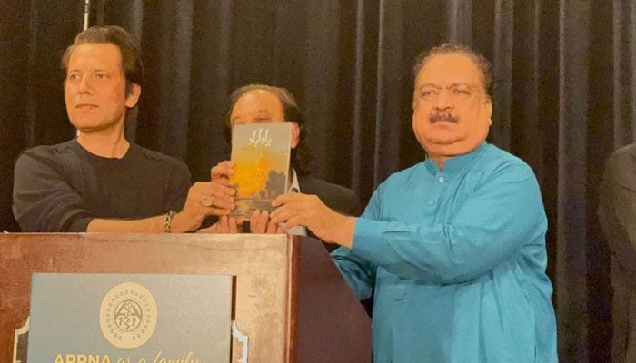 ڈیلس، اپنا کنونشن 2025 میں عالمی مشاعرہ، پاکستان سے آئے شعرا نے سماں باندھ دیا