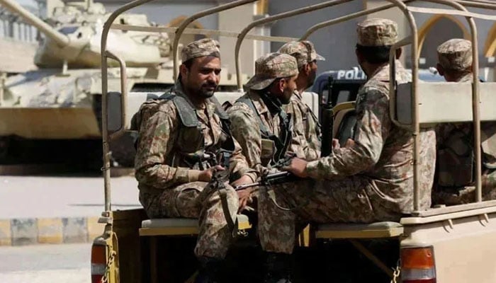 مالاکنڈ اور قلات، فورسز کی کارروائیاں، 13 فتنہ الخوارج ہلاک، جنوبی وزیرستان میں 7 پولیس اہلکار اغوا