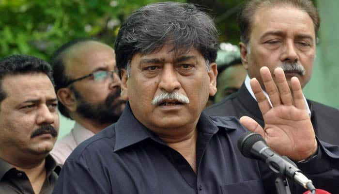 یکم اگست سے نمبر پلیٹوں پر اجرک کی بجائے قومی پرچم لگائینگے، آفاق احمد