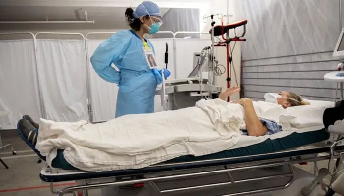 امریکا، موسم گرما میں اضافے کیساتھ ہی کووڈ سر اٹھانے لگا