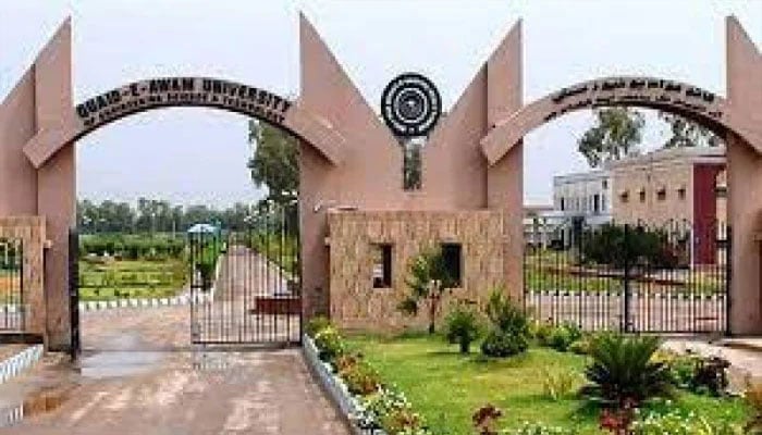 قائداعظم یونیورسٹی ہاسٹلز اسلام آباد پولیس نے علی الصبح ریڈ کرکے خالی کرا لیے