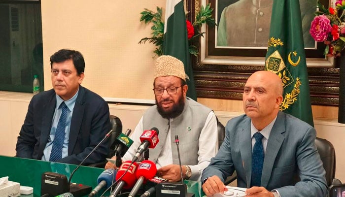 حج 2026 کیلئے پالیسی کا اعلان، درخواستوں کی وصولی 4 اگست سے شروع ہوگی