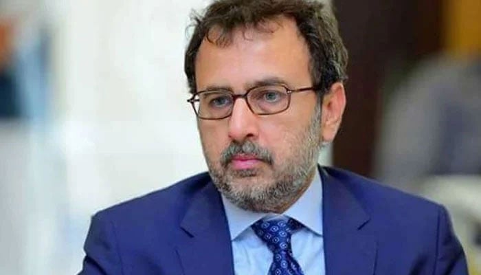وزراء میں وفاقی وزیر پاور اویس لغاری نمبر لے گئے