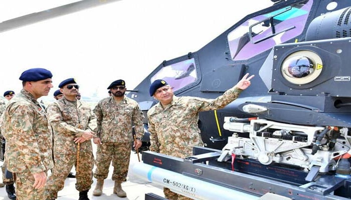 جدید ترین Z-10ME چینی ہیلی کاپٹر پاک فوج میں شامل، بدلتے جنگی ماحول میں فیصلہ کن برتری برقرار رکھیں گے، فیلڈ مارشل