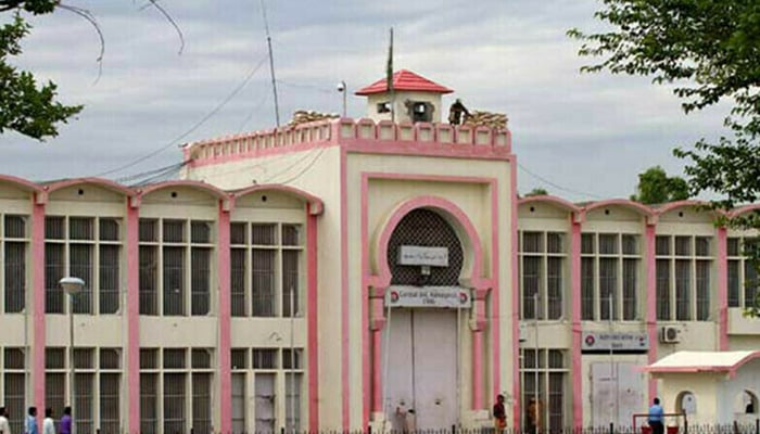 کسی قیدی کی 1 سال میں ہیپاٹائٹس سے موت نہیں ہوئی، سپرٹینڈنٹ اڈیالہ جیل