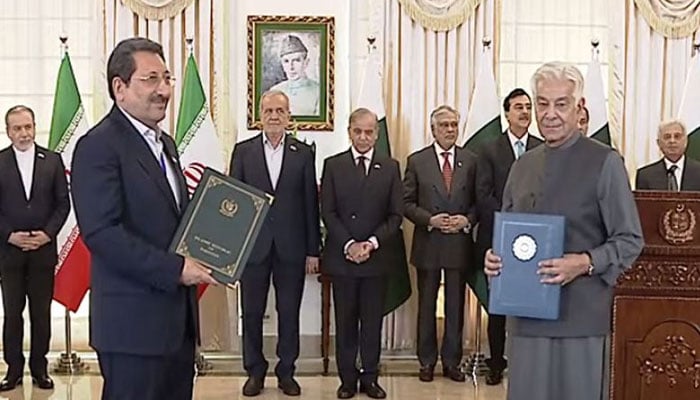 پاک ایران 12 معاہدے، سلک روڈ اور گوادر کا چاہ بہار کے منصوبوں میں اشتراک فری ٹریڈ ایگریمنٹ تیار
