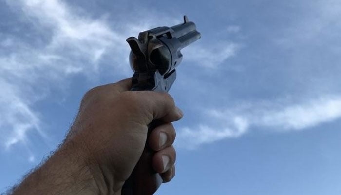 گارڈن ایسٹ، اپارٹمنٹ کی پارکنگ میں فائرنگ سے ایڈووکیٹ جاں بحق ہوگیا