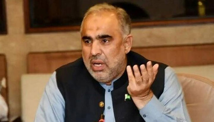 جنرل باجوہ کو ایکسٹینشن دینا ہماری سب سے بڑی غلطی تھی، قوم سے معافی مانگتے ہیں، پی ٹی آئی رہنما اسد قیصر