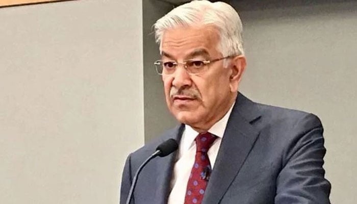 بھارتی فضائیہ سربراہ نے بھارت کی رہی سہی ساکھ مٹی میں ملا دی، خواجہ آصف