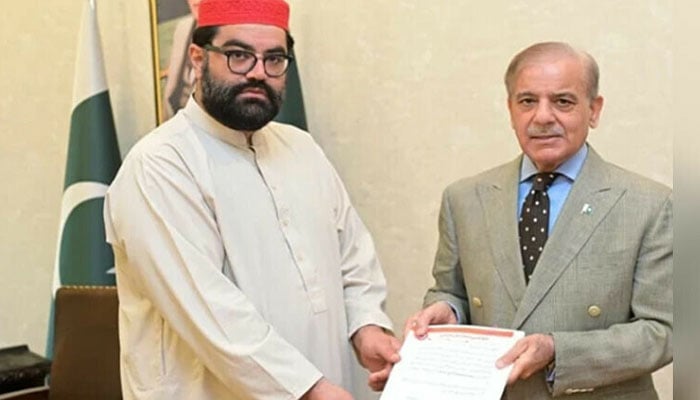 وزیراعظم سے ایمل ولی کی ملاقات، آل پارٹیز کانفرنس میں شرکت کی دعوت