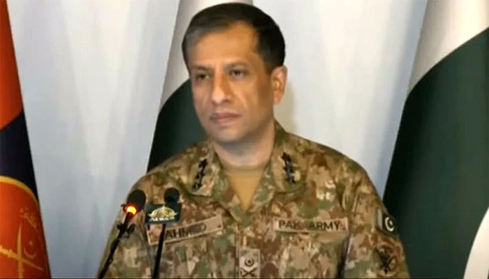 امریکا افغانستان میں چھوڑے گئے ہتھیار واپس خریدے، ترجمان پاک فوج