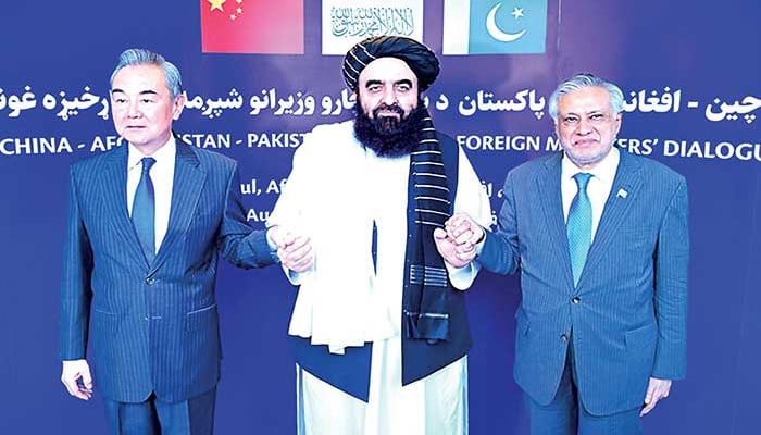 کیا چین پاکستان اور افغان طالبان کو دوبارہ قریب لا سکتا ہے؟