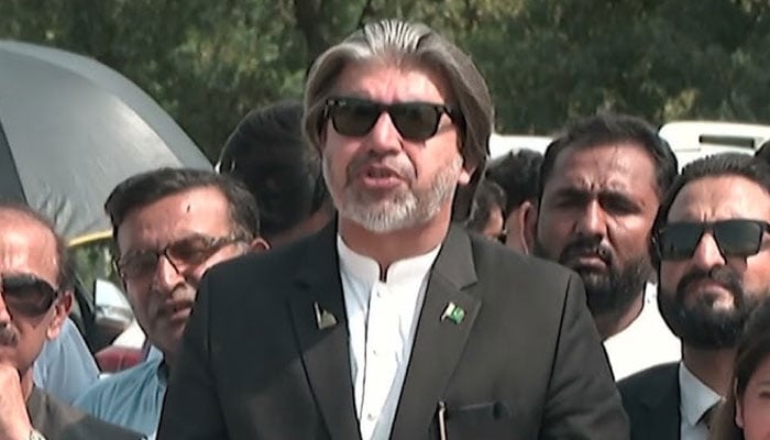 ججز اور جرنیلوں سمیت بیوروکریسی کے اثاثے ظاہر کرنے کی تجویز