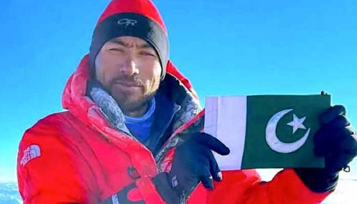 پاکستانی کوہ پیماؤں نے پہلی مرتبہ ہندوکش کی بلند ترین چوٹی تریچ میر سر کرلی