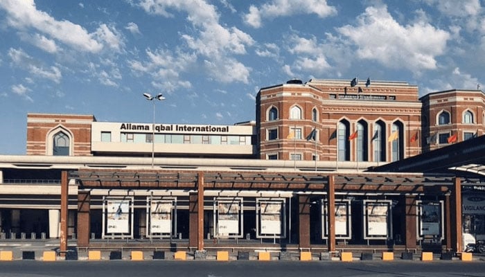FIA؛ 8 ماہ کے دوران لاہور ایئر پورٹ پر 31 لاکھ مسافروں کی  امیگریشن مکمل