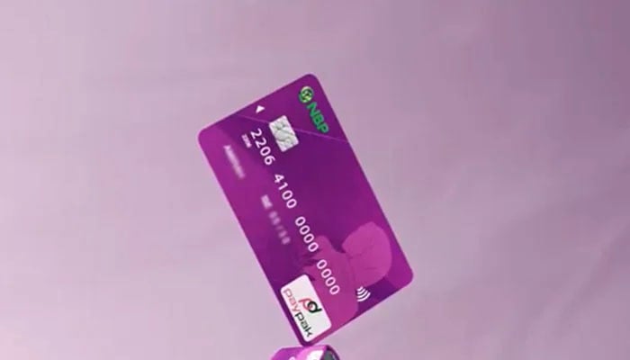 این بی پی نے پاکستان کا اولین پے پاک پنک ڈیبٹ کارڈ متعارف کرادیا