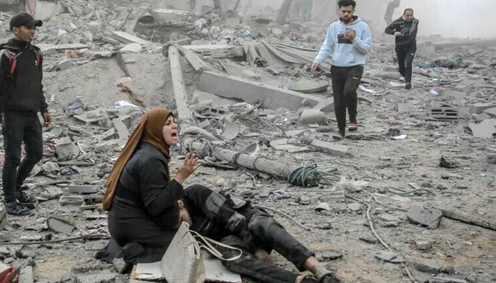 غزہ پر صیہونی بمباری، 75 شہید، بھوک، محاصرہ اور جبری انخلا، انسانی بحران میں شدت