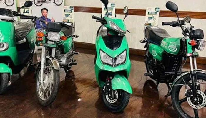 کے ایم سی الیکٹرک بائیکس کا گرین فلیٹ شروع کرنے والی پہلی میونسپلٹی بن گئی