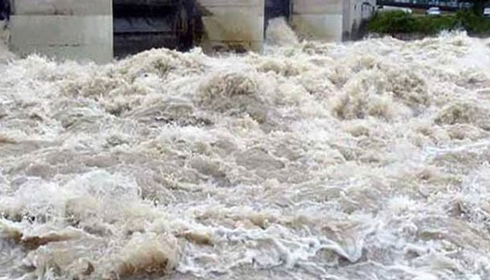 سیلابی ریلہ اپنی آخری منزل سندھ کے ضلع ٹھٹہ پہنچنے کے قریب، محکمہ آبپاشی ہائی الرٹ
