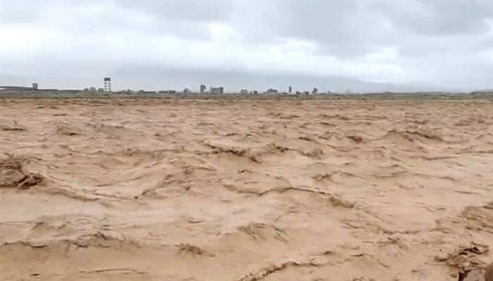 سندھ، اتوار کو 7 لاکھ کیوسک کا سیلابی ریلا بچاؤ بندوں سے ٹکرائے گا