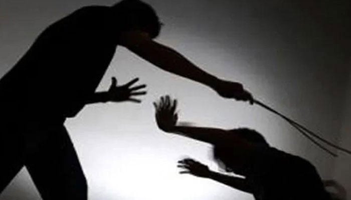 طارق روڈ پر میاں بیوی کے تشدد سے گھریلو ملازمہ زخمی