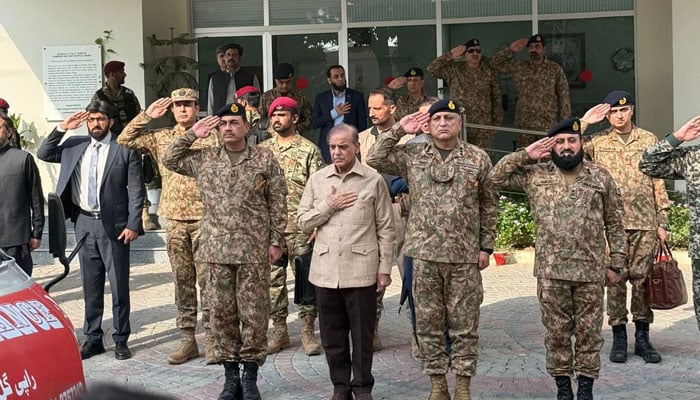 پاکستان یا خوارج، افغانستان ایک کا انتخاب کرے، وزیراعظم