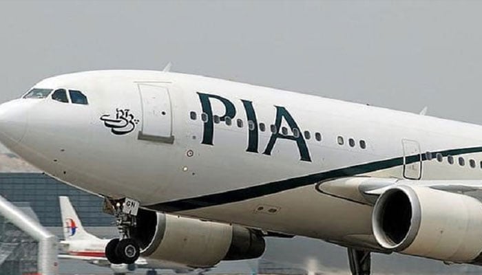 سرکاری ایئر لائنز نے کینیڈا کے لیے فضائی آپریشن عارضی معطل کر دیا