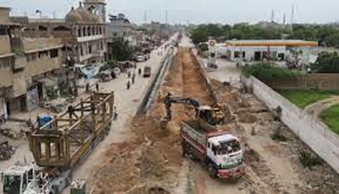 شہریوں کی درخواست پر بھینس کالونی ریلوے پل کی تعمیر کا کام روکنے کا حکم