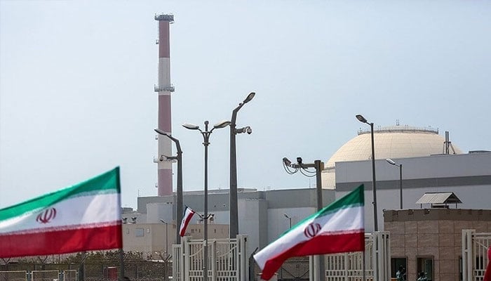 ایران پر پابندیوں کا خطرہ، اراکینِ پارلیمنٹ کا ایٹمی بم بنانے کا مطالبہ