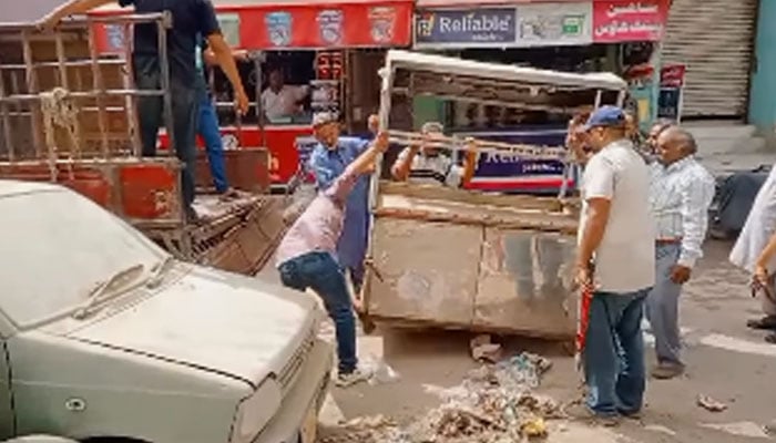 ملیر ندی بند والی پٹی پر اینٹی انکروچمنٹ ٹیم پر حملہ، پتھر لگنے سے 4 افراد زخمی