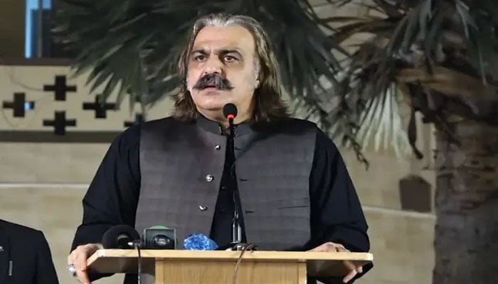 جلسہ کرکے ثابت کرینگے قوم عمران کے ساتھ ہے‘ گنڈاپور