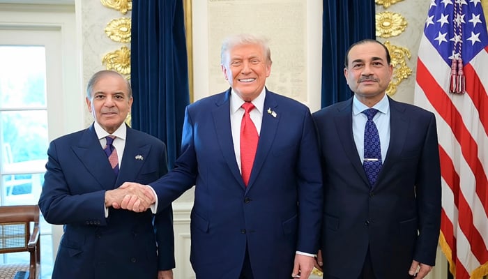 ٹرمپ کی شہباز شریف اور عاصم منیر کی خوشدلانہ میزبانی و تحسین