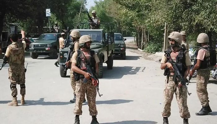 کوئٹہ، شیرانی اور تربت میں سیکورٹی فورسز کا ٹارگٹڈ آپریشن، 21  دہشت گرد ہلاک، بھاری اسلحہ گولہ بارود اور دستاویزات برآمد