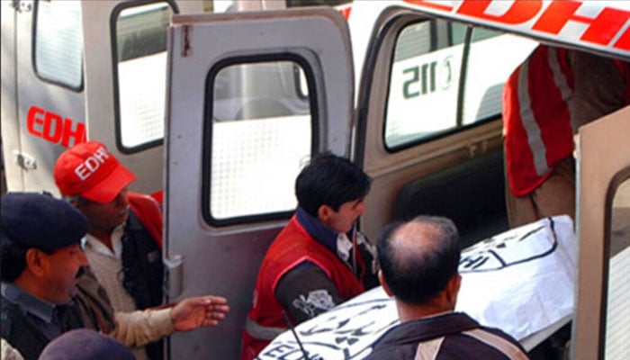 اورنگی ٹاؤن، غیرت کے نام پر ایک شخص قتل، خواتین سمیت 6 افراد زخمی