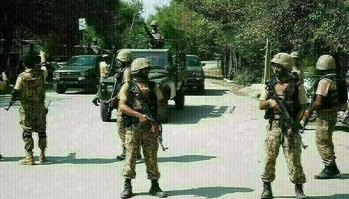 کوئٹہ: سیکورٹی فورسز کے قافلے پر راکٹ حملہ اور فائرنگ، اہلکار شہید