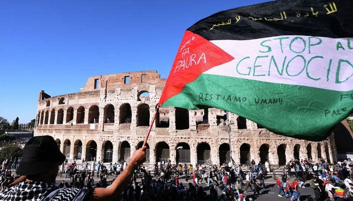 غزہ جنگ کے 2  سال مکمل، یورپ سمیت دنیا بھر میں فلسطینیوں سے اظہار یکجہتی، مارچ، ریلیاں، مظاہرے