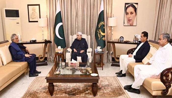 ن لیگ پیپلزپارٹی بیان بازی روکنے پر متفق، صدر زرداری سے نوابشاہ میں حکومتی وفد کی ملاقات